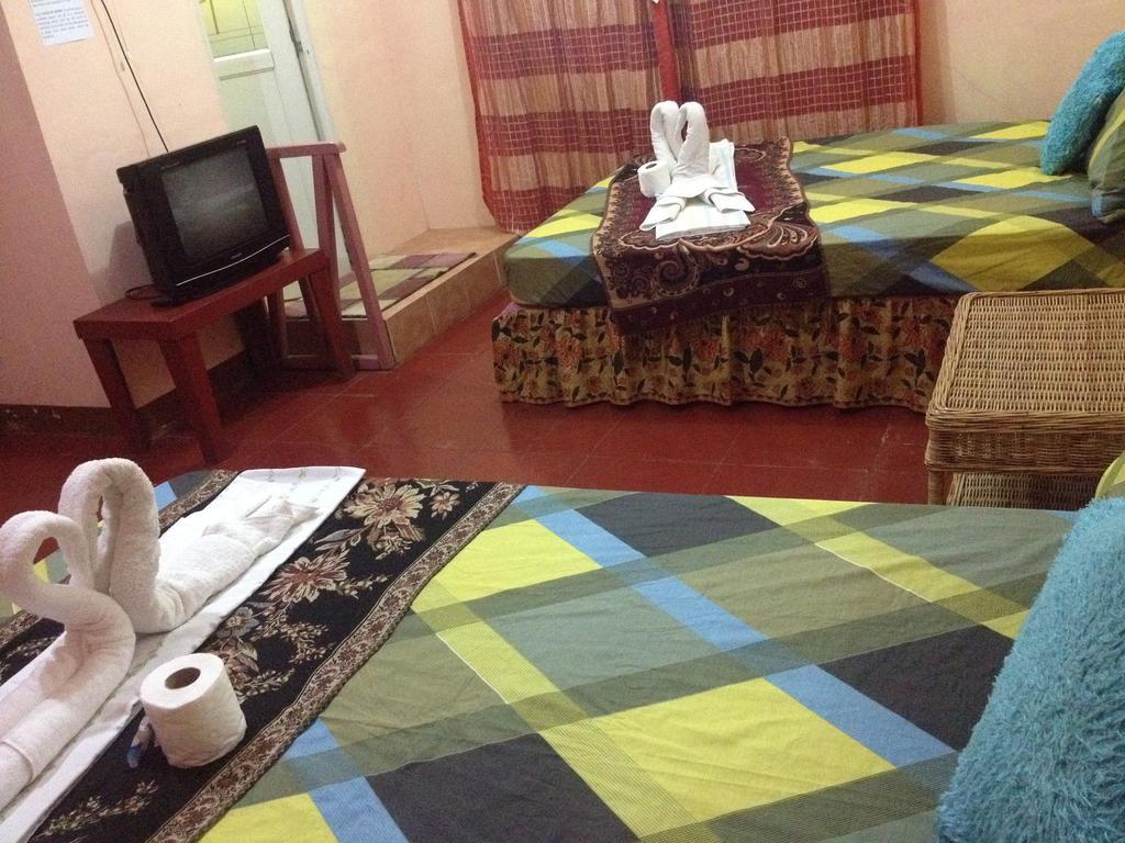 Lagrosa Backpackers Hotell Coron Exteriör bild
