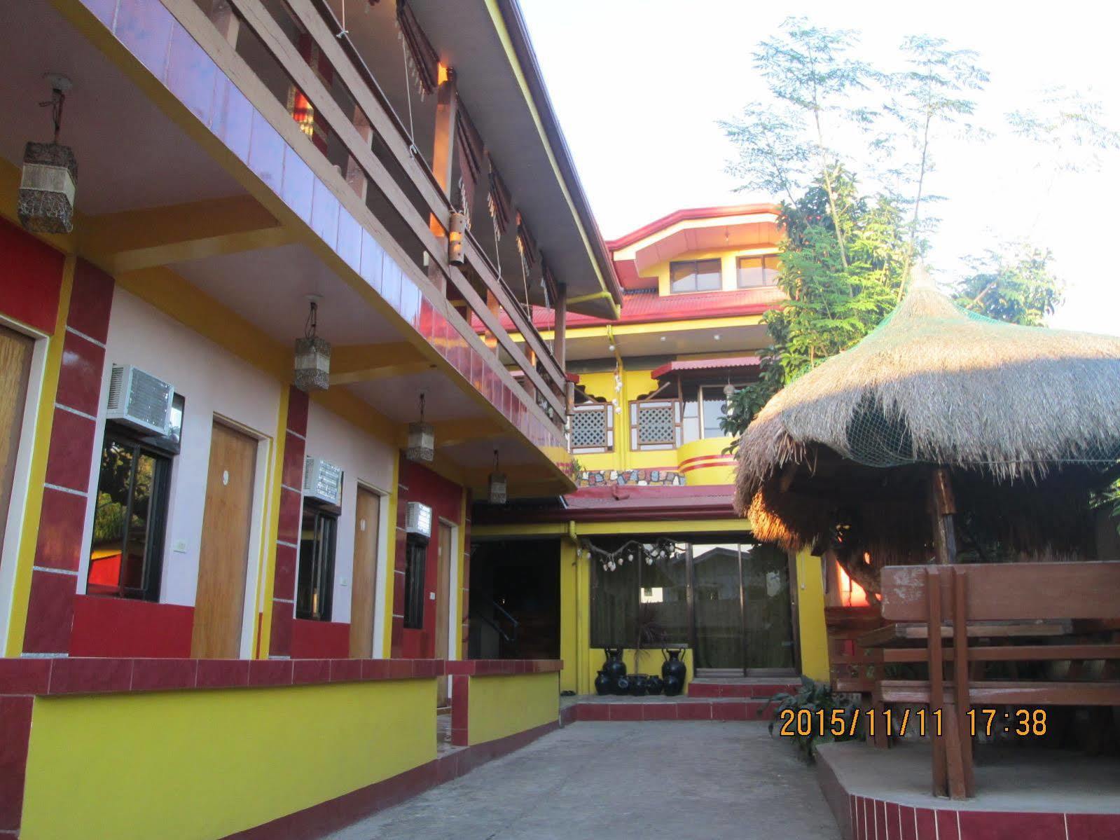 Lagrosa Backpackers Hotell Coron Exteriör bild
