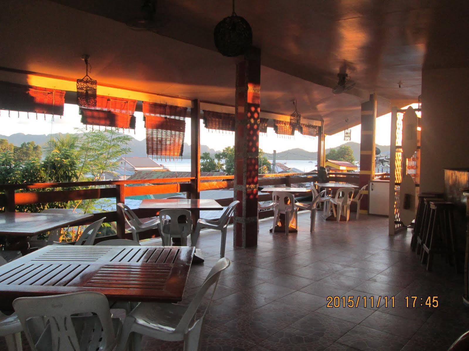 Lagrosa Backpackers Hotell Coron Exteriör bild