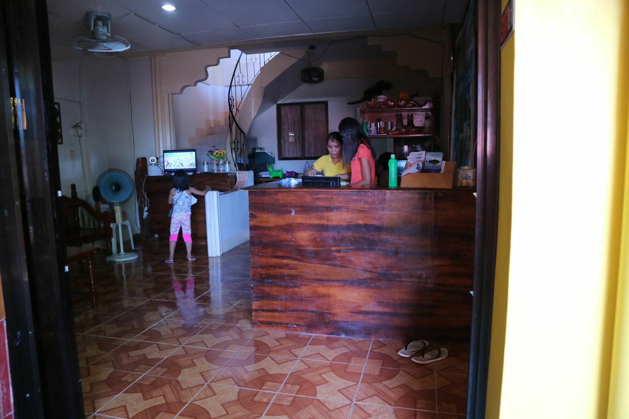 Lagrosa Backpackers Hotell Coron Exteriör bild